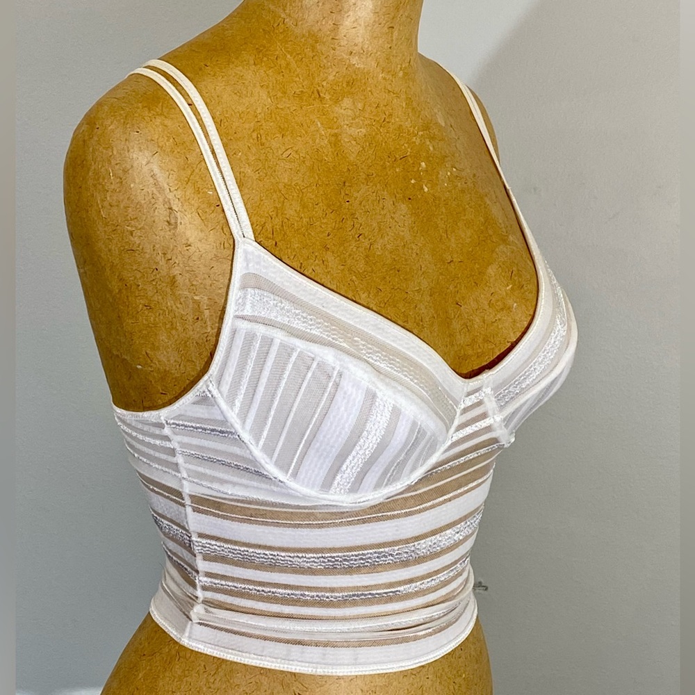 COSABELLA NEIMAN MARCUS camisole, made in Italy, built-in bra, white size 2